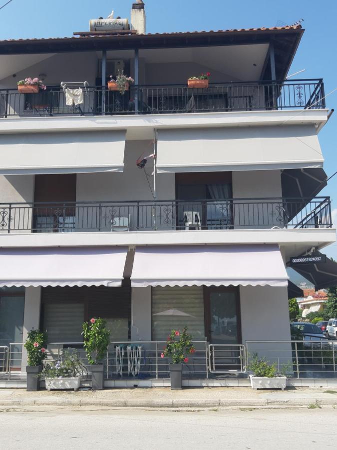 Soula'S Sunshine Apartments Неа-Карвалі Екстер'єр фото